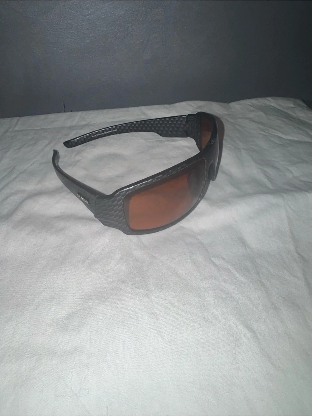 Men's Carbon-Texture driving golf Sunglasses with Amber Lenses